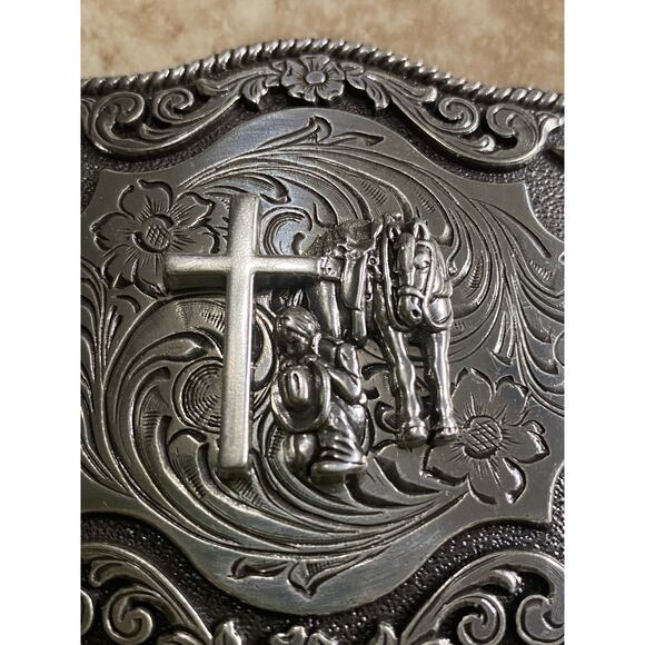 Nocona Buckle Silver Tone cross cowboy on knees horse - Picture 2 of 6